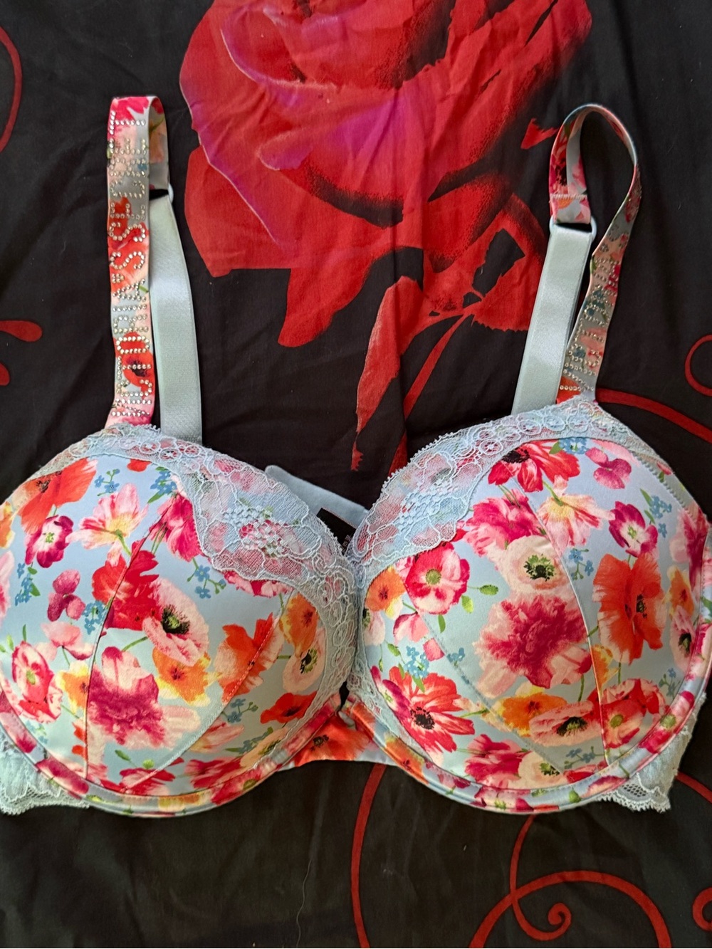 Set of four Victoria’s Secret bras size 34dd